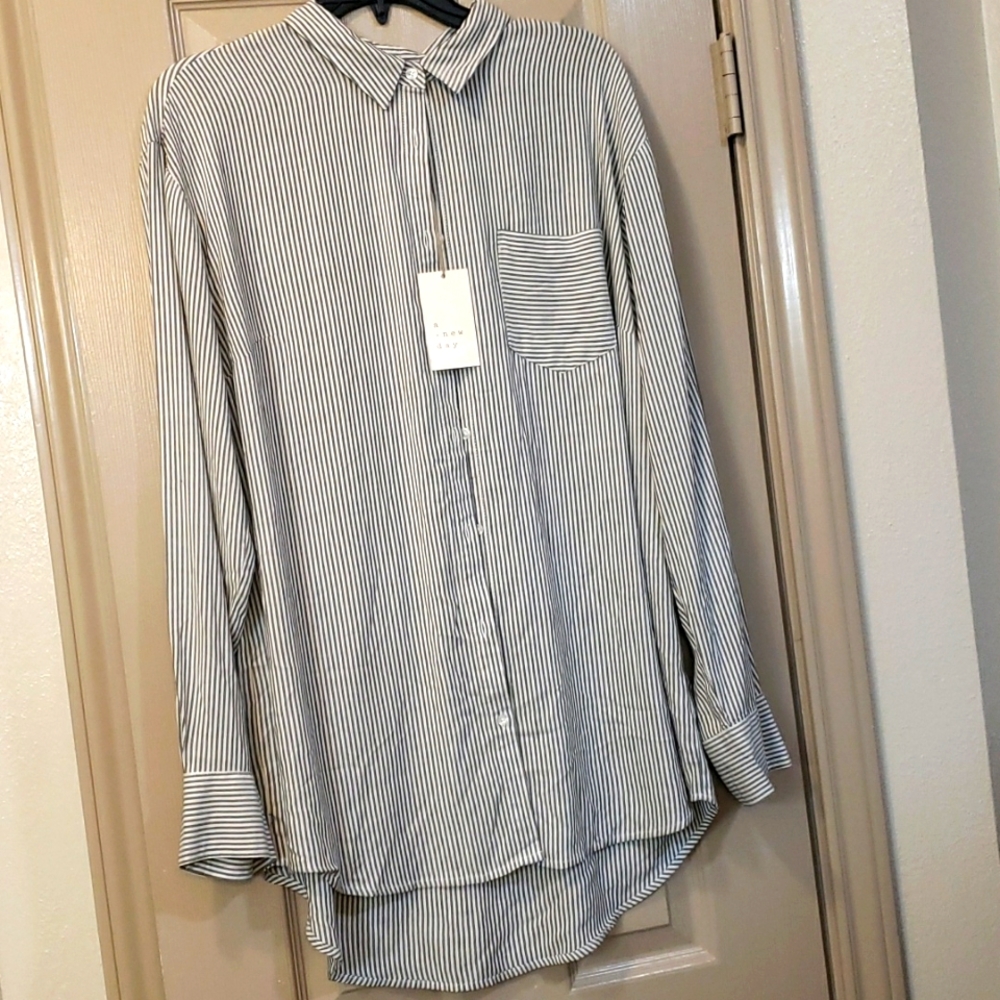 NWT - Striped button-down blouse XL